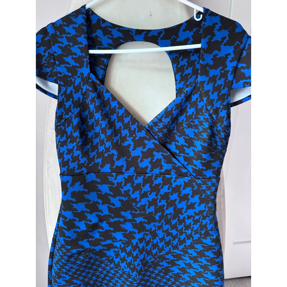 Guess Blue Houndstooth Bodycon Dress | Deep V-Neck Stretch Fit Size 10 - Picture 3 of 8